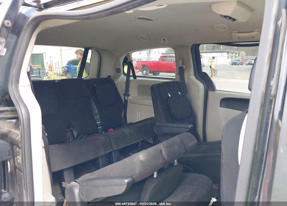 2011 DODGE GRAND CARAVAN EXPRESS VIN: 2D4RN4DG0BR722636