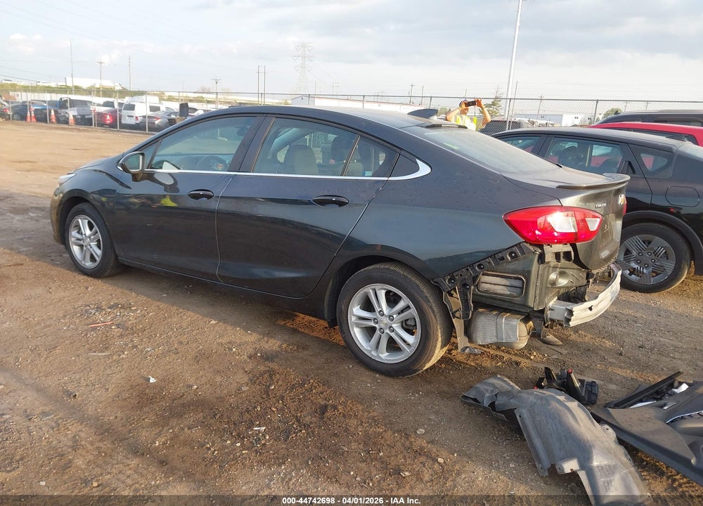 2018 CHEVROLET CRUZE LT AUTO VIN: 1G1BE5SM5J7230528