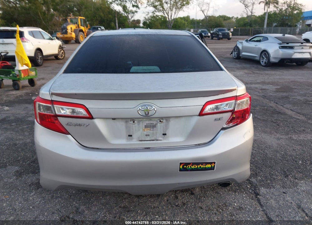 2014 TOYOTA CAMRY SE VIN: 4T1BF1FK4EU445259
