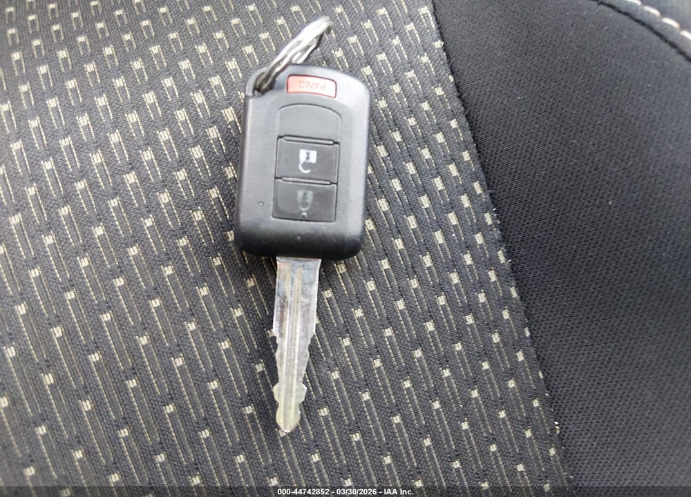 2016 MITSUBISHI OUTLANDER SPORT 2.0 ES VIN: JA4AP3AU3GZ049793