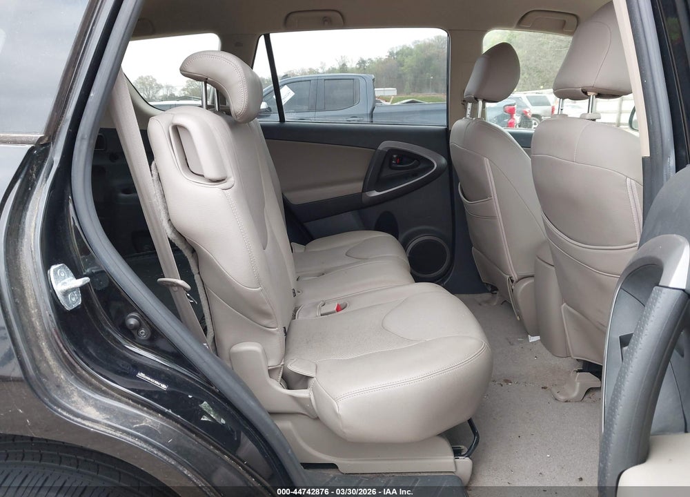 2008 TOYOTA RAV4 BASE V6 VIN: JTMBK33V486034205