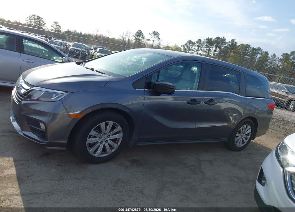 2018 HONDA ODYSSEY LX VIN: 5FNRL6H25JB013918