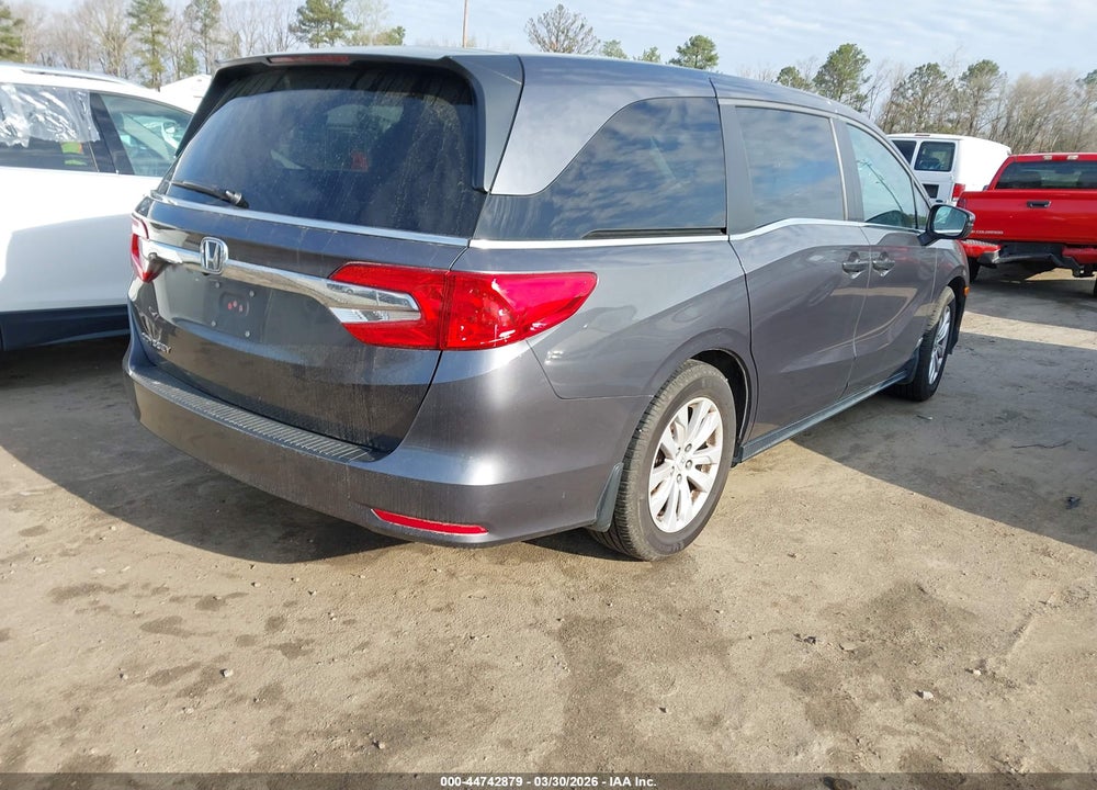 2018 HONDA ODYSSEY LX VIN: 5FNRL6H25JB013918
