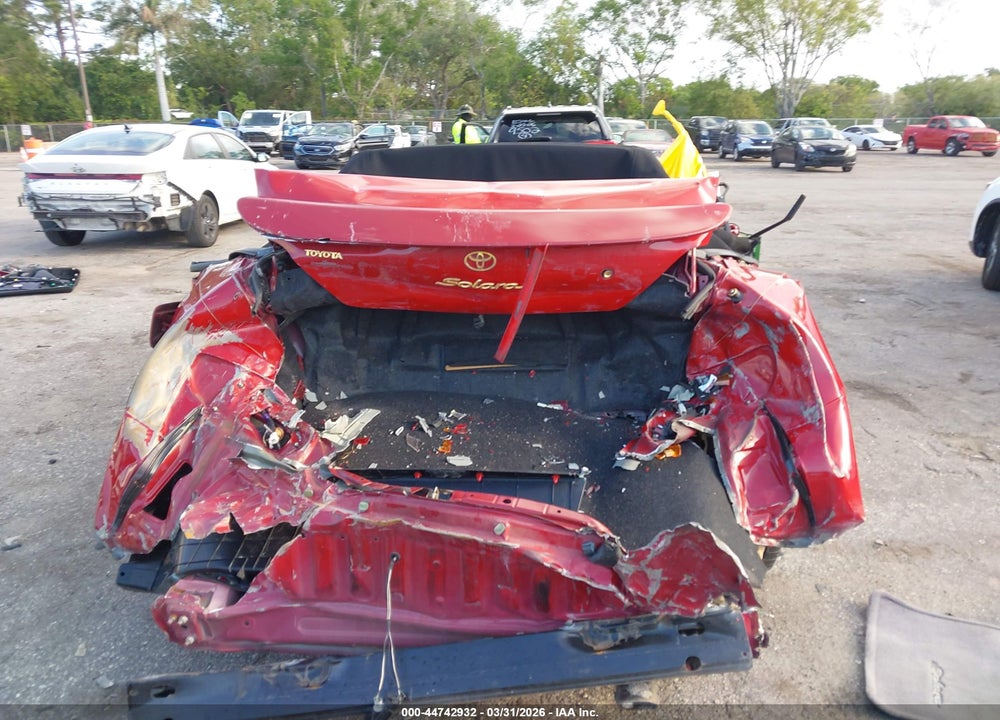 2003 TOYOTA CAMRY SOLARA SLE V6 VIN: 2T1FF28P33C885570