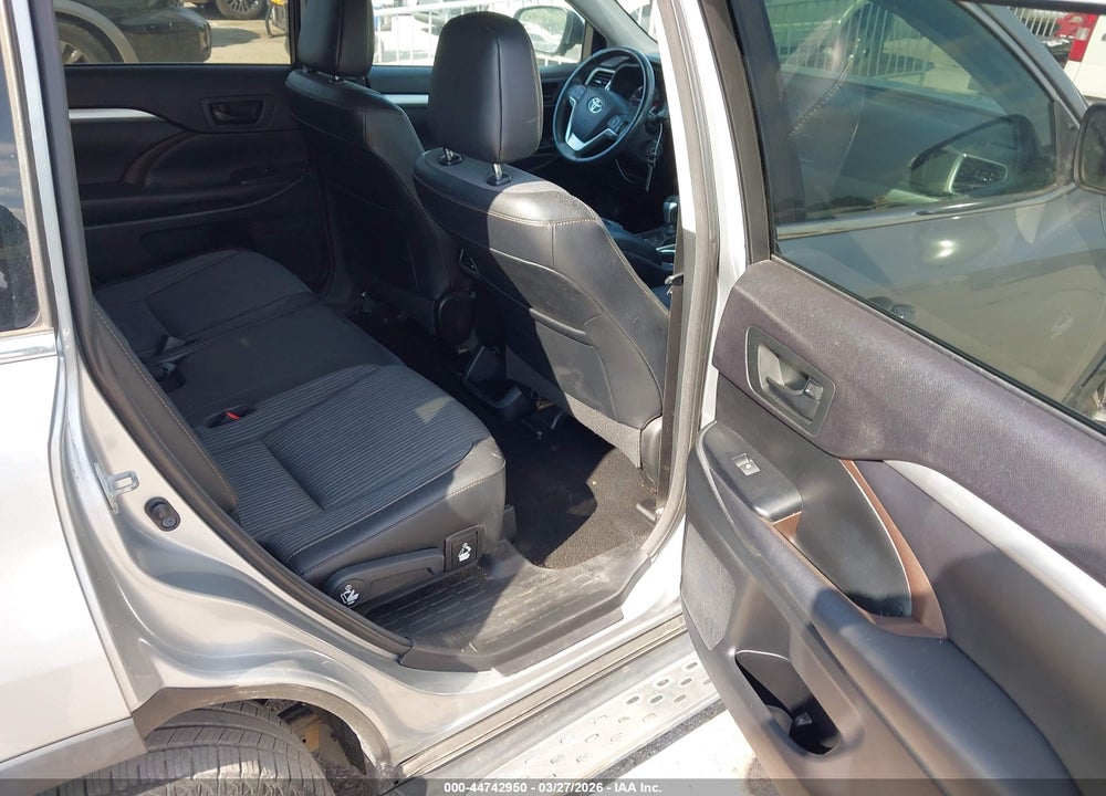2016 TOYOTA HIGHLANDER VIN: 5TDZKRFHXGS154810