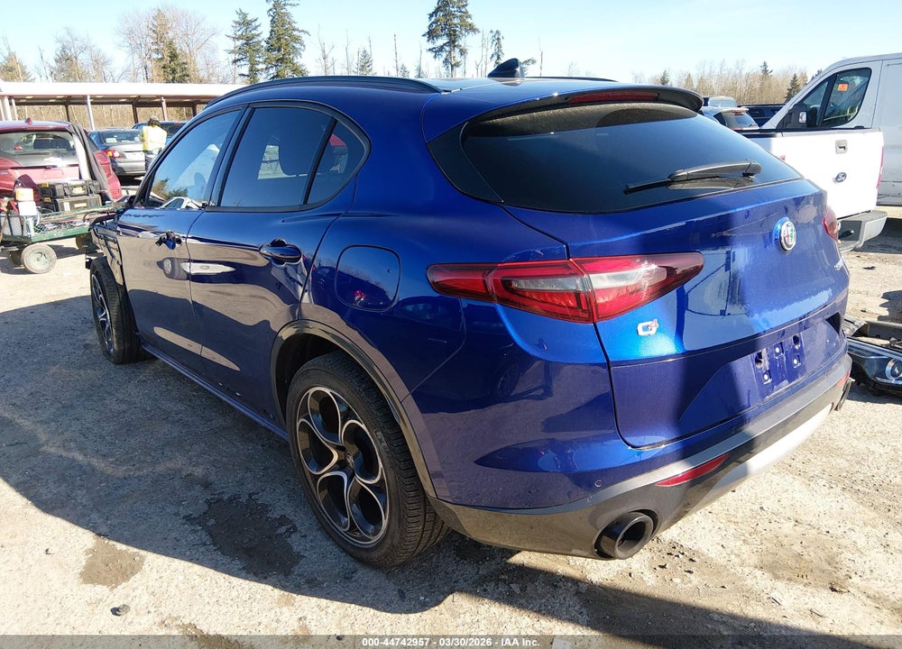 2022 ALFA ROMEO STELVIO TI AWD VIN: ZASPAKBN7N7D26982