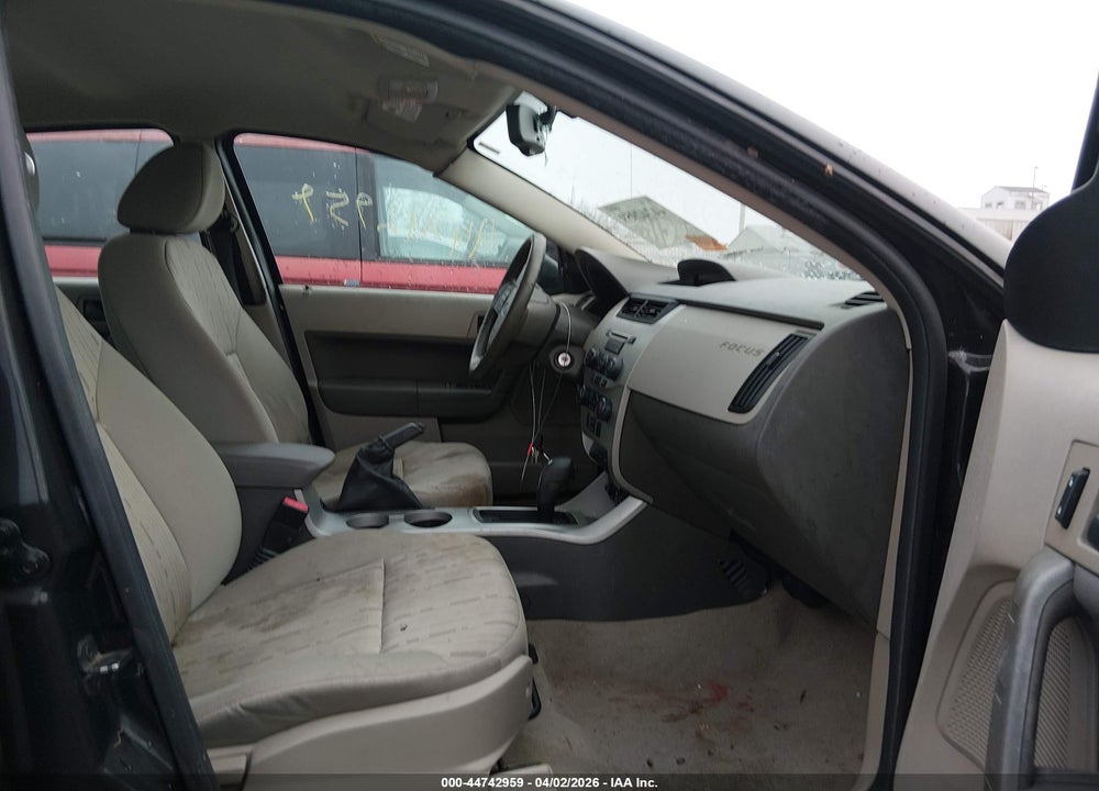 2011 FORD FOCUS SE VIN: 1FAHP3FN9BW102146