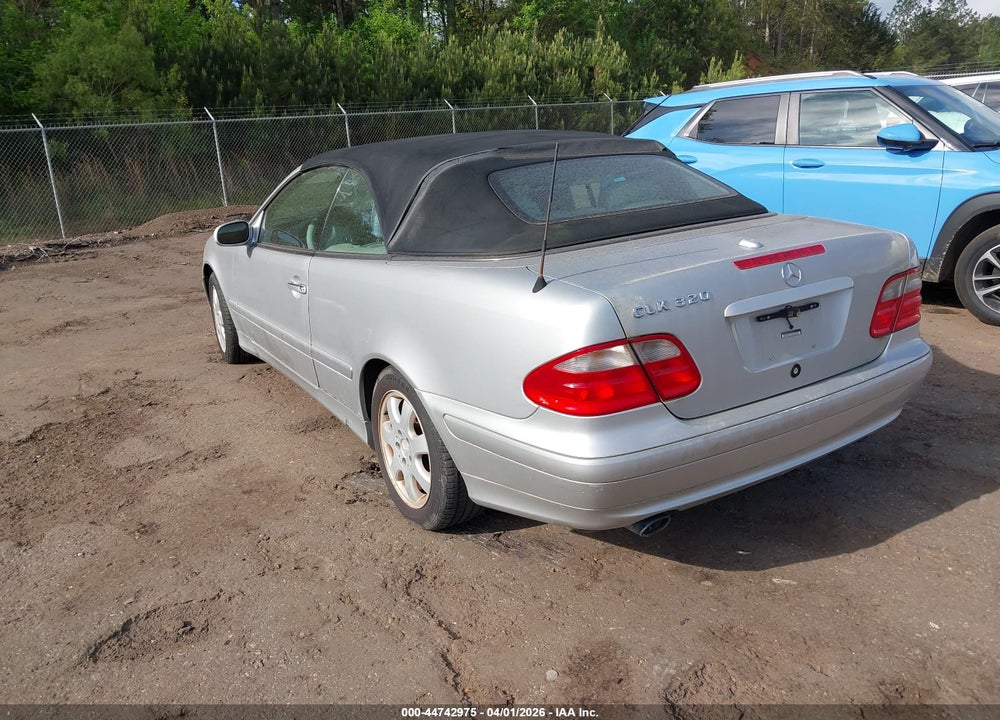 2000 MERCEDES-BENZ CLK 320 VIN: WDBLK65G1YT039513