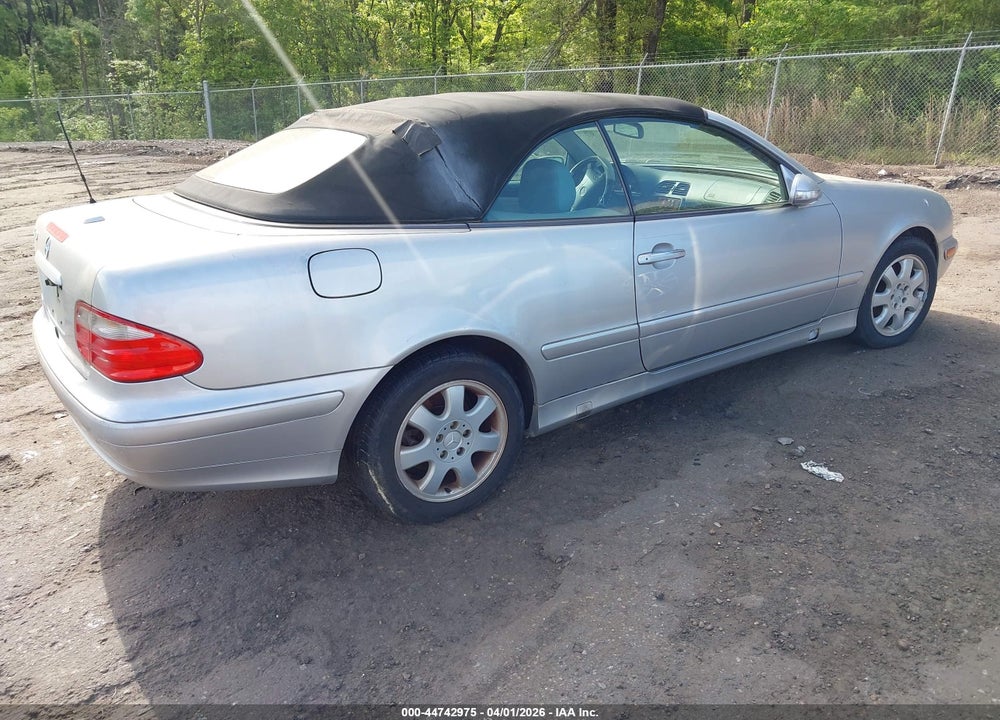 2000 MERCEDES-BENZ CLK 320 VIN: WDBLK65G1YT039513