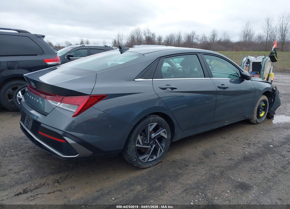 2025 HYUNDAI ELANTRA SEL CONVENIENCE VIN: KMHLS4DG1SU879456