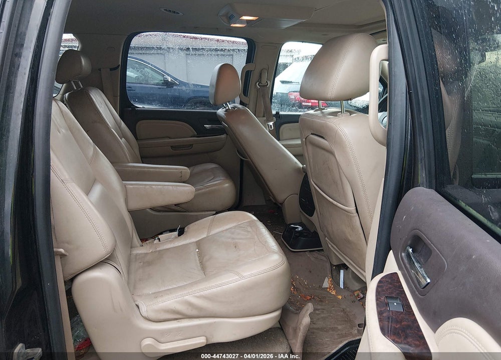 2009 GMC YUKON XL 1500 DENALI VIN: 1GKFK06299R285484
