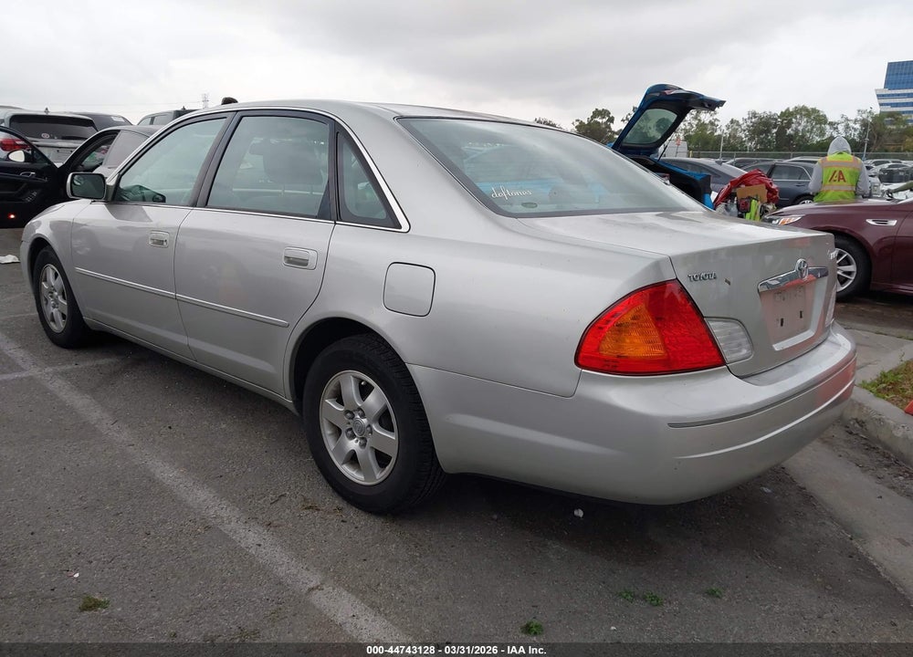 2001 TOYOTA AVALON XL VIN: 4T1BF28B71U184058