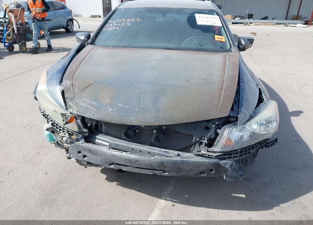 2010 HONDA ACCORD 2.4 LX VIN: 1HGCP2F31AA097423