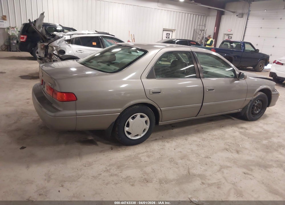 2000 TOYOTA CAMRY CE VIN: 4T1BG22K8YU636762