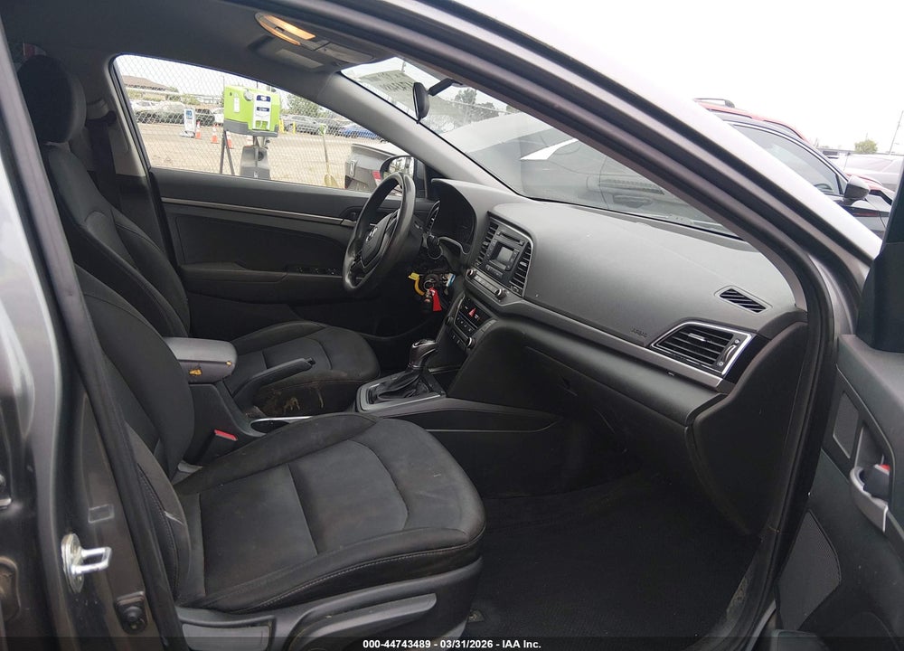 2018 HYUNDAI ELANTRA SE VIN: 5NPD74LF3JH343961