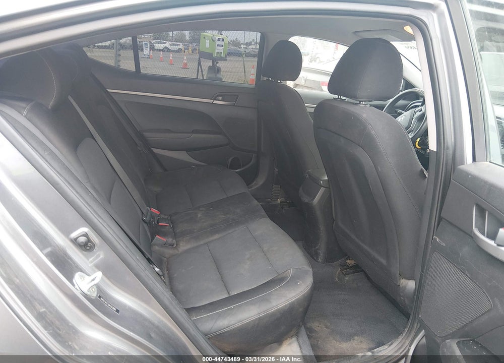 2018 HYUNDAI ELANTRA SE VIN: 5NPD74LF3JH343961