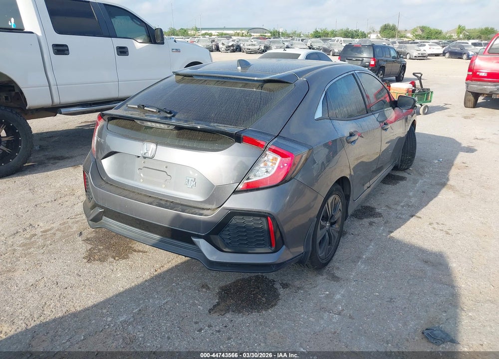 2018 HONDA CIVIC EX VIN: SHHFK7H52JU240620