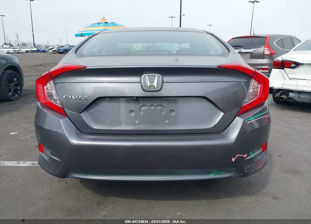 2018 HONDA CIVIC LX VIN: 2HGFC2F54JH565902