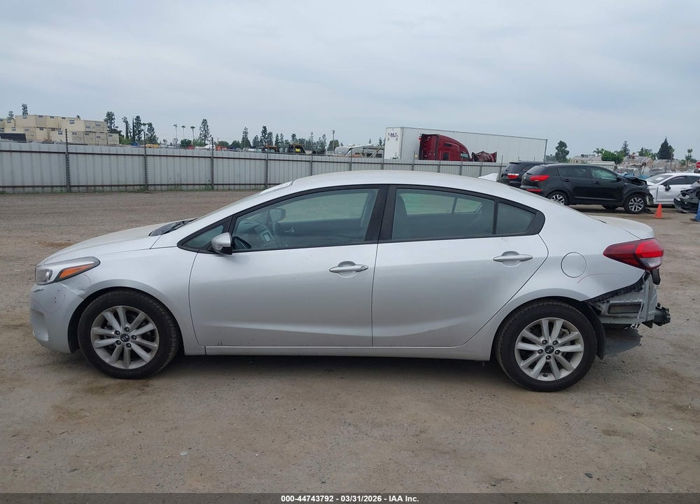 2017 KIA FORTE LX VIN: 3KPFL4A71HE148343