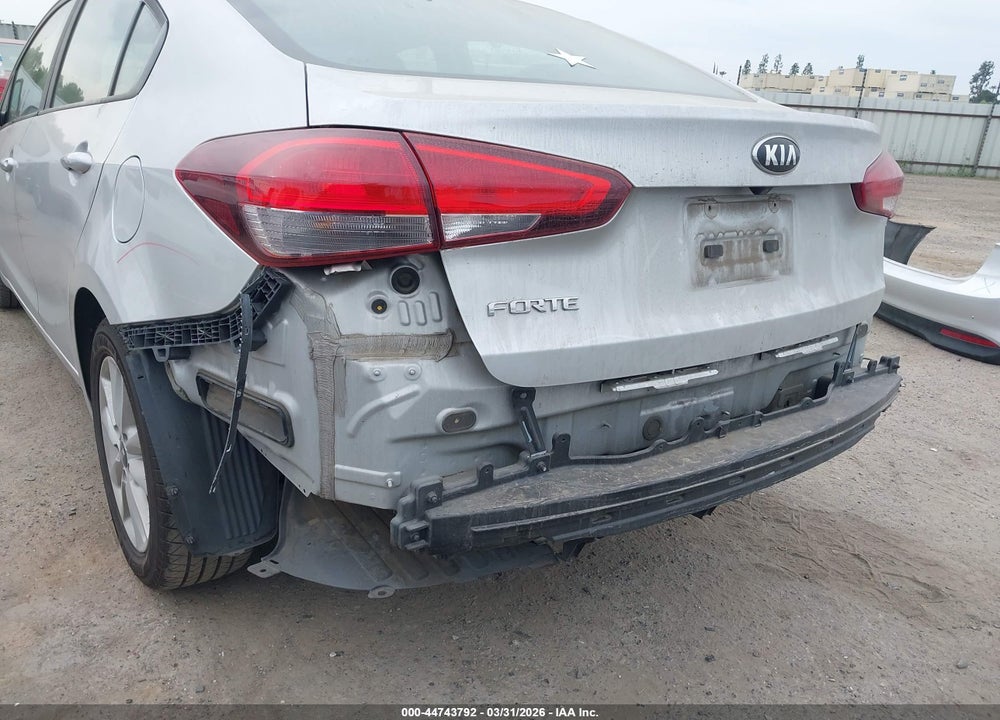 2017 KIA FORTE LX VIN: 3KPFL4A71HE148343