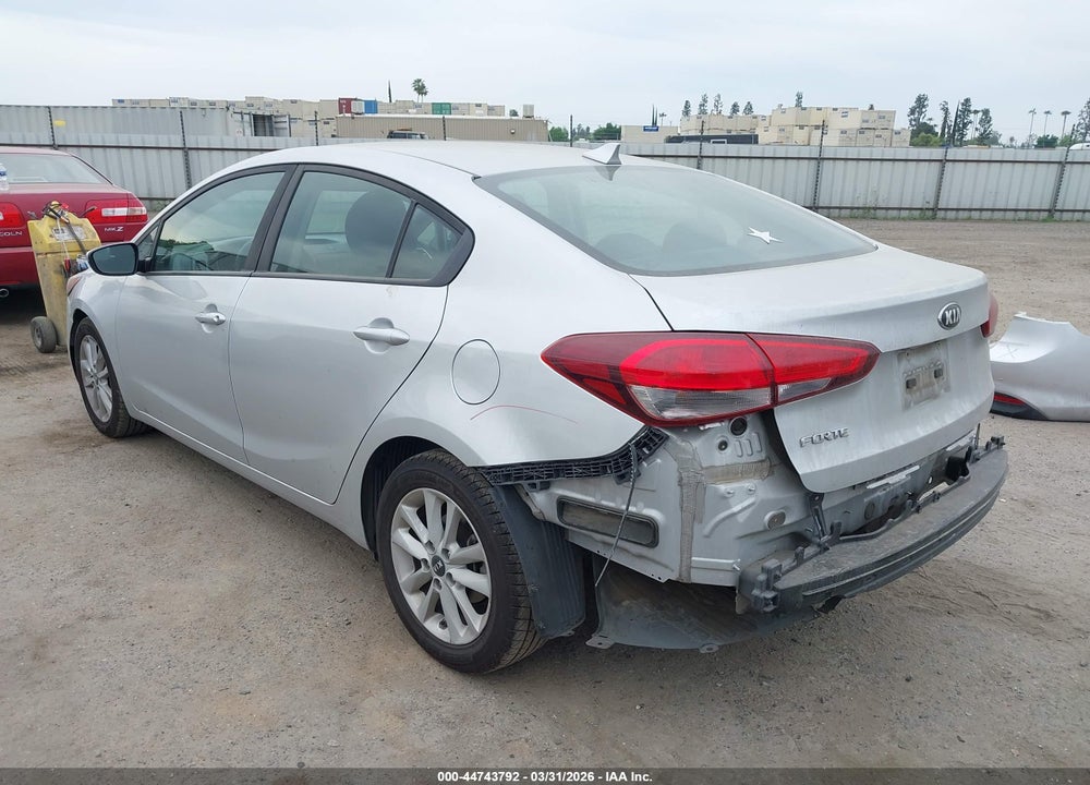 2017 KIA FORTE LX VIN: 3KPFL4A71HE148343