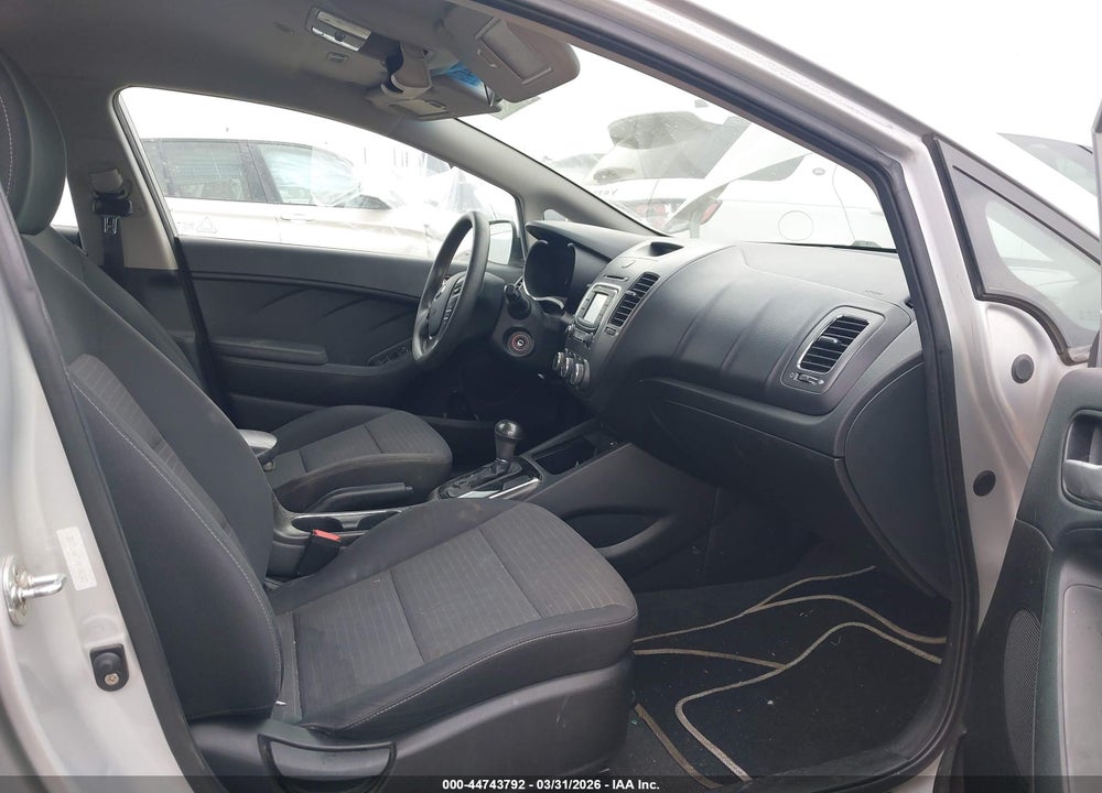 2017 KIA FORTE LX VIN: 3KPFL4A71HE148343