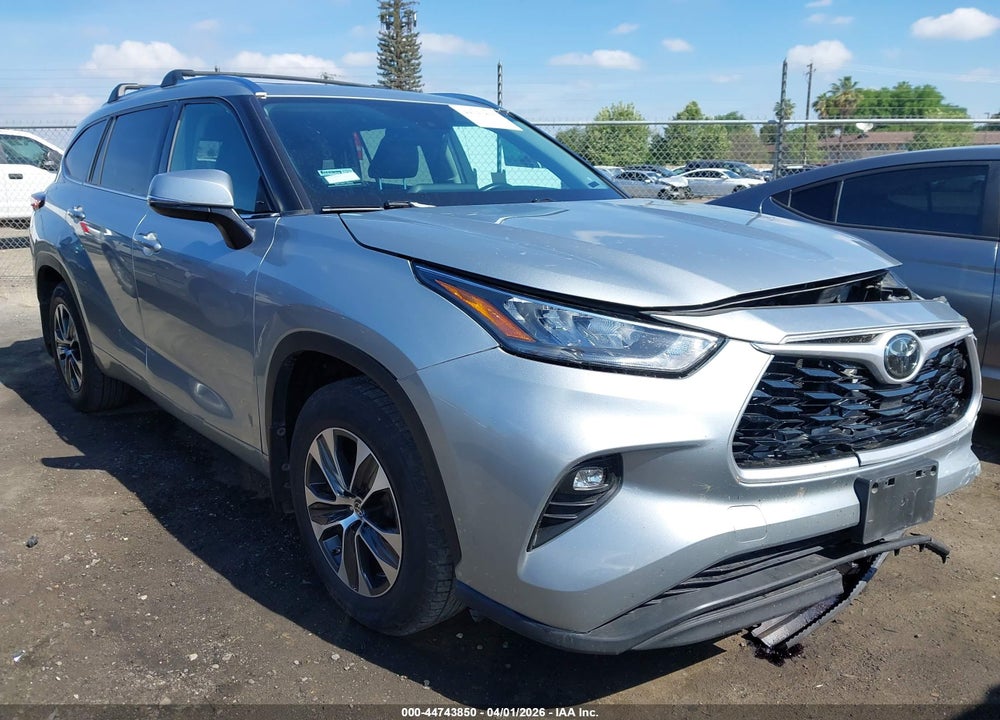 2020 TOYOTA HIGHLANDER XLE VIN: 5TDGZRAH7LS505032