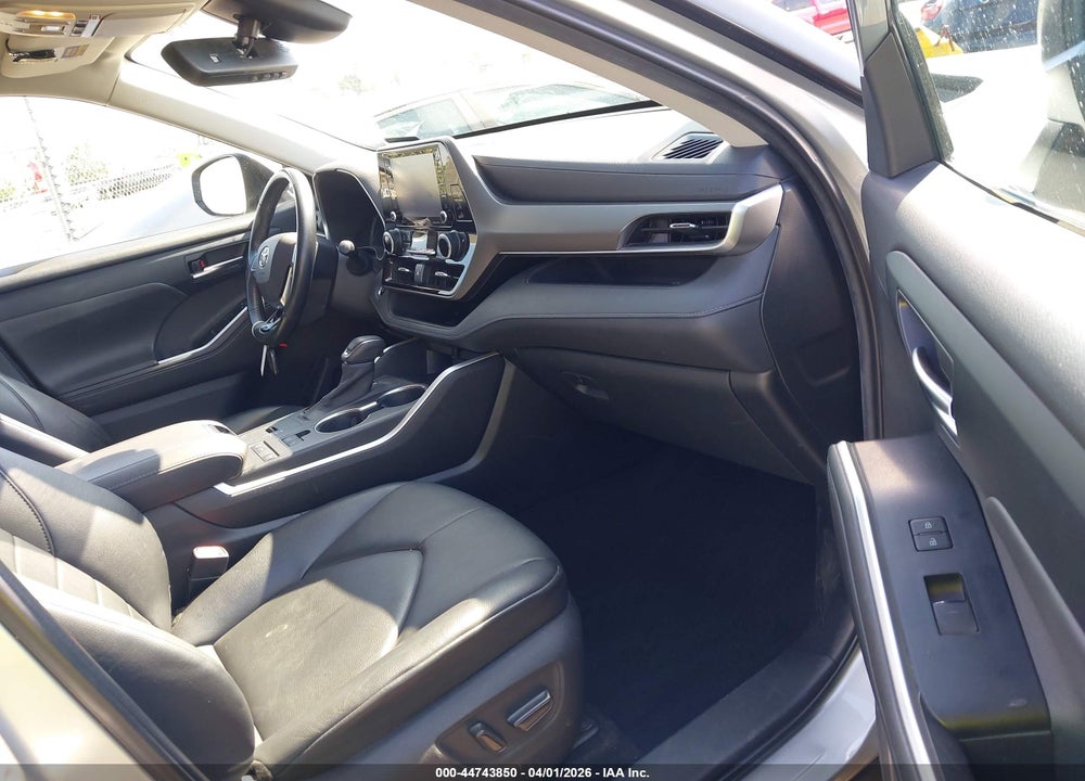 2020 TOYOTA HIGHLANDER XLE VIN: 5TDGZRAH7LS505032