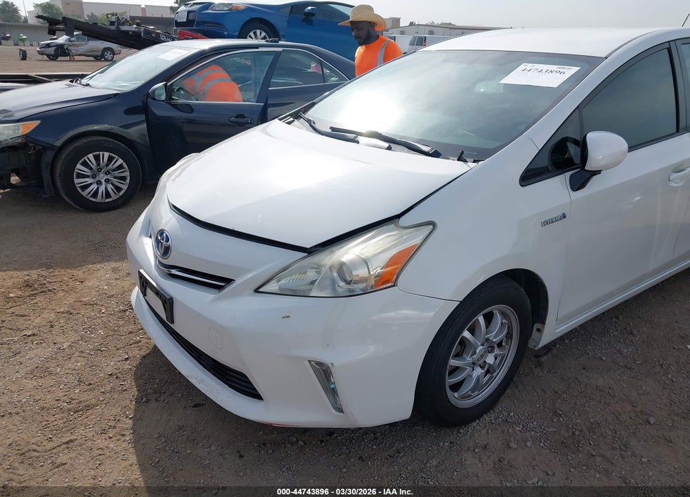2013 TOYOTA PRIUS V TWO VIN: JTDZN3EU6D3211519