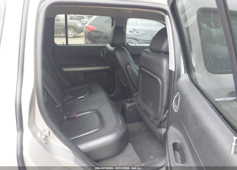 2007 CHEVROLET HHR LT VIN: 3GNDA33P17S553467