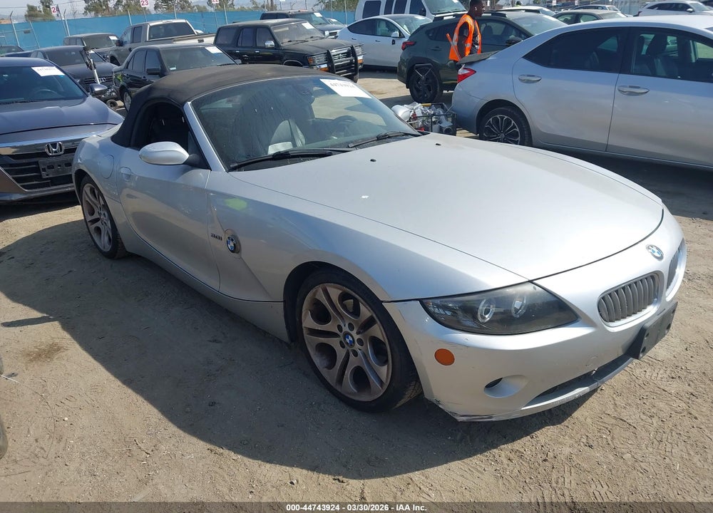 2005 BMW Z4 3.0I VIN: 4USBT53575LT27838
