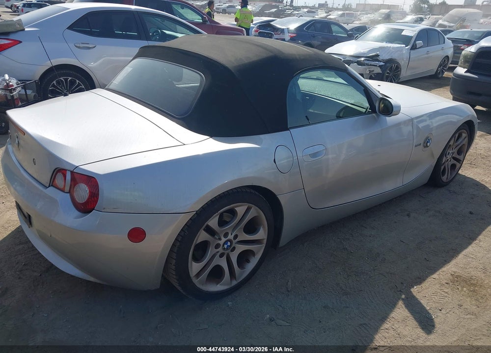 2005 BMW Z4 3.0I VIN: 4USBT53575LT27838