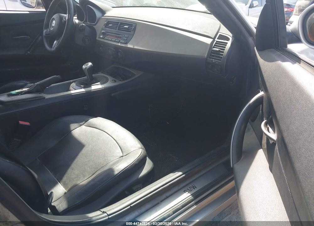2005 BMW Z4 3.0I VIN: 4USBT53575LT27838