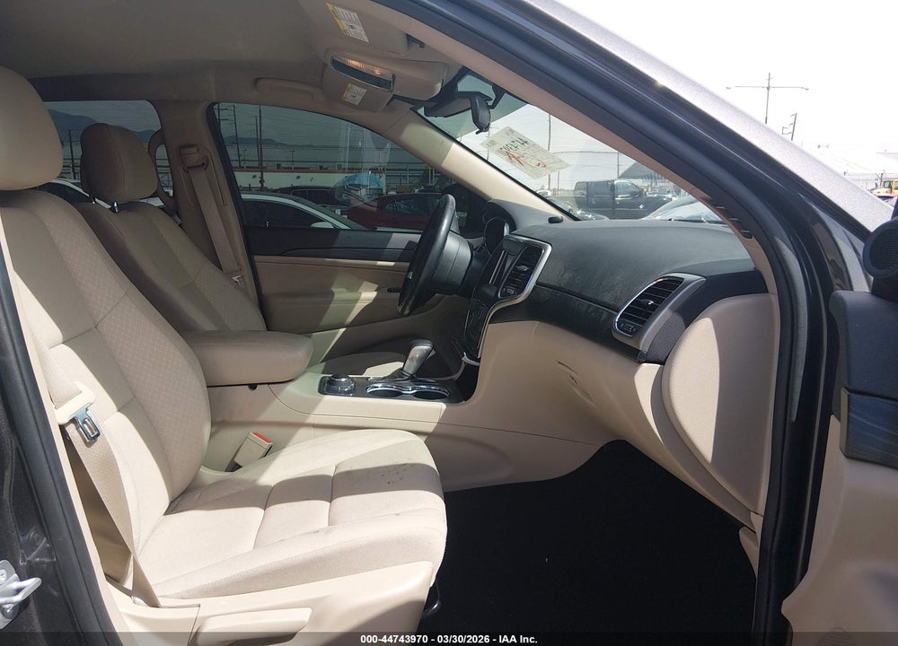 2019 JEEP GRAND CHEROKEE LAREDO E 4X4 VIN: 1C4RJFAG1KC828272