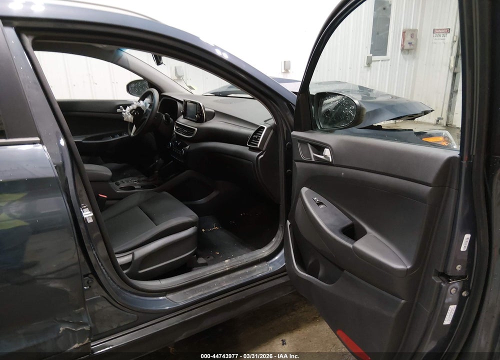 2019 HYUNDAI TUCSON VALUE VIN: KM8J3CA48KU984696