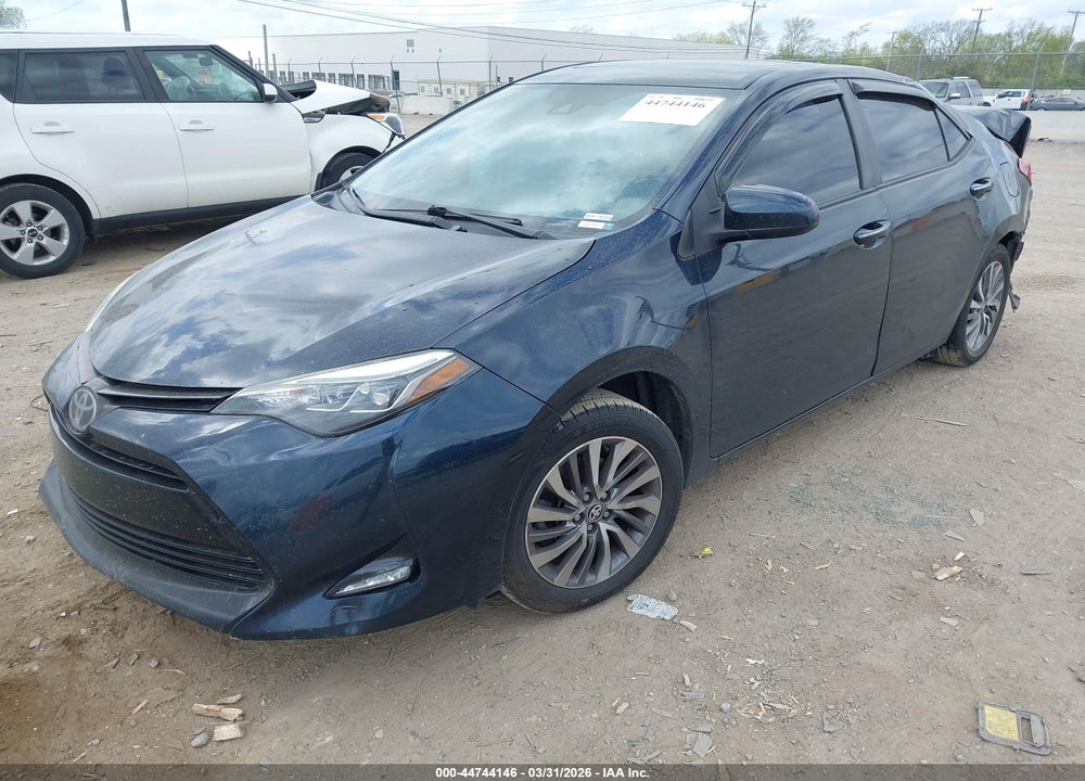 2019 TOYOTA COROLLA XLE VIN: 2T1BURHE2KC139797