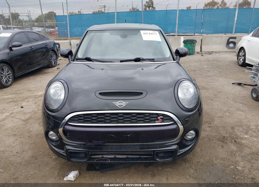 2019 MINI COOPER S VIN: WMWXU3C50K2L25246