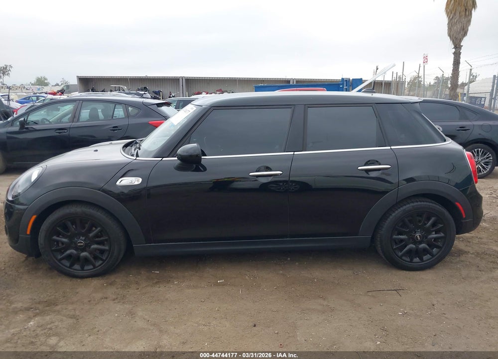 2019 MINI COOPER S VIN: WMWXU3C50K2L25246