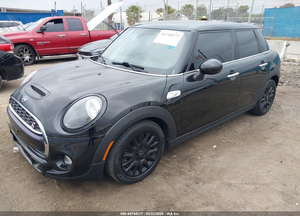 2019 MINI COOPER S VIN: WMWXU3C50K2L25246