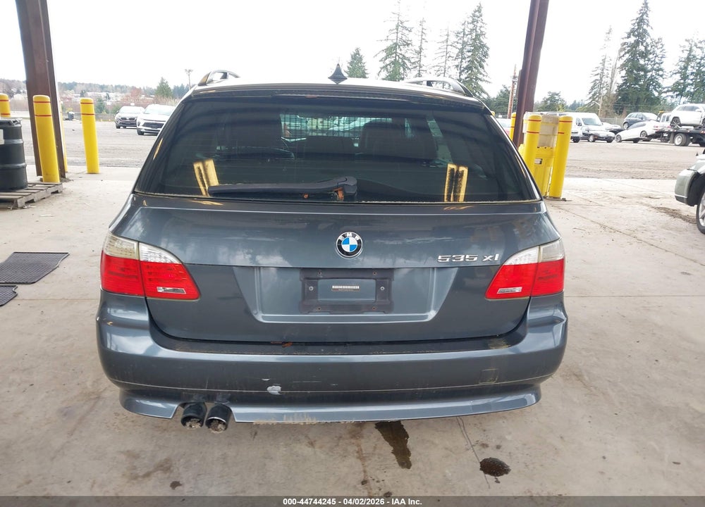 2008 BMW 535XI VIN: WBAPT73538CX01323
