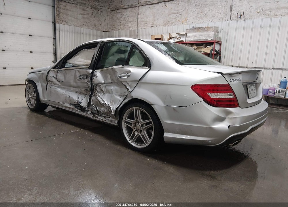 2013 MERCEDES-BENZ C 300 SPORT 4MATIC VIN: WDDGF8AB6DG138169