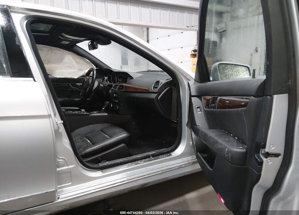 2013 MERCEDES-BENZ C 300 SPORT 4MATIC VIN: WDDGF8AB6DG138169