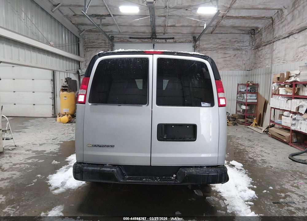 2023 CHEVROLET EXPRESS PASSENGER RWD 3500 EXTENDED WHEELBASE LS VIN: 1GAZGNFP4P1105982