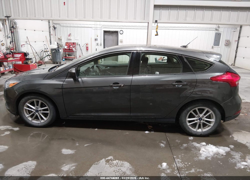 2018 FORD FOCUS SE VIN: 1FADP3K20JL329106