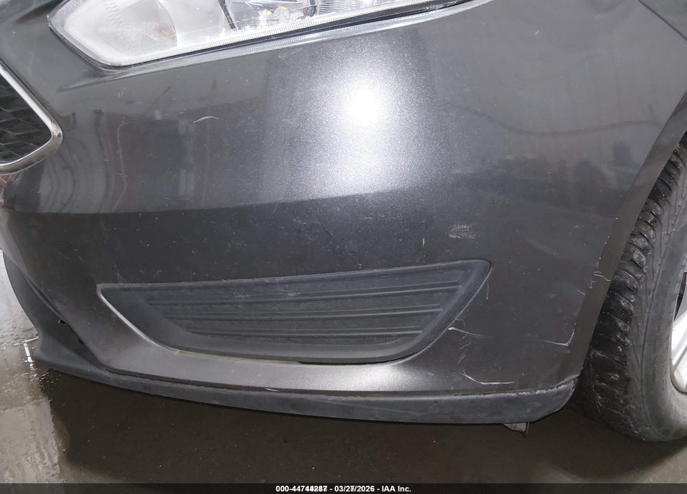 2018 FORD FOCUS SE VIN: 1FADP3K20JL329106