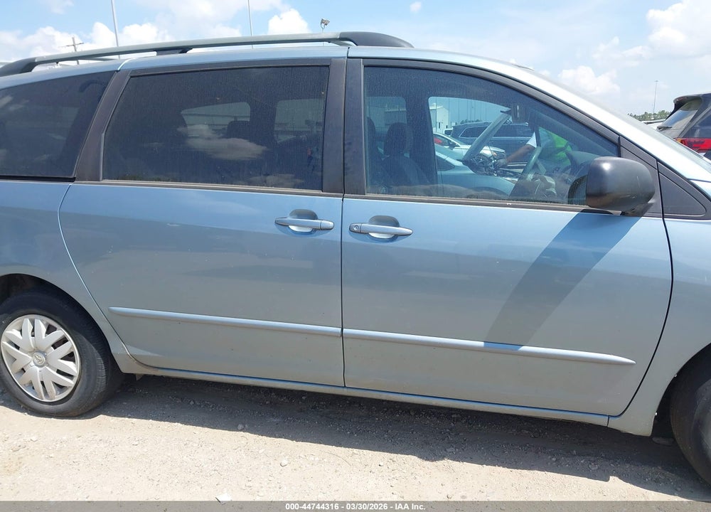 2005 TOYOTA SIENNA LE VIN: 5TDZA23C75S260258