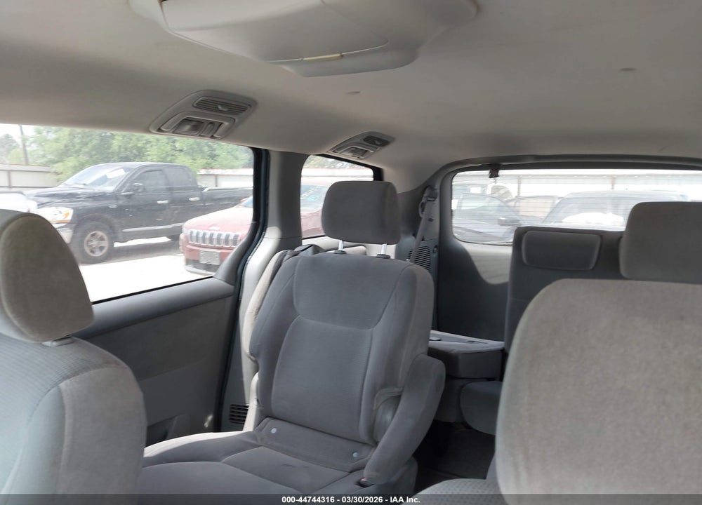2005 TOYOTA SIENNA LE VIN: 5TDZA23C75S260258