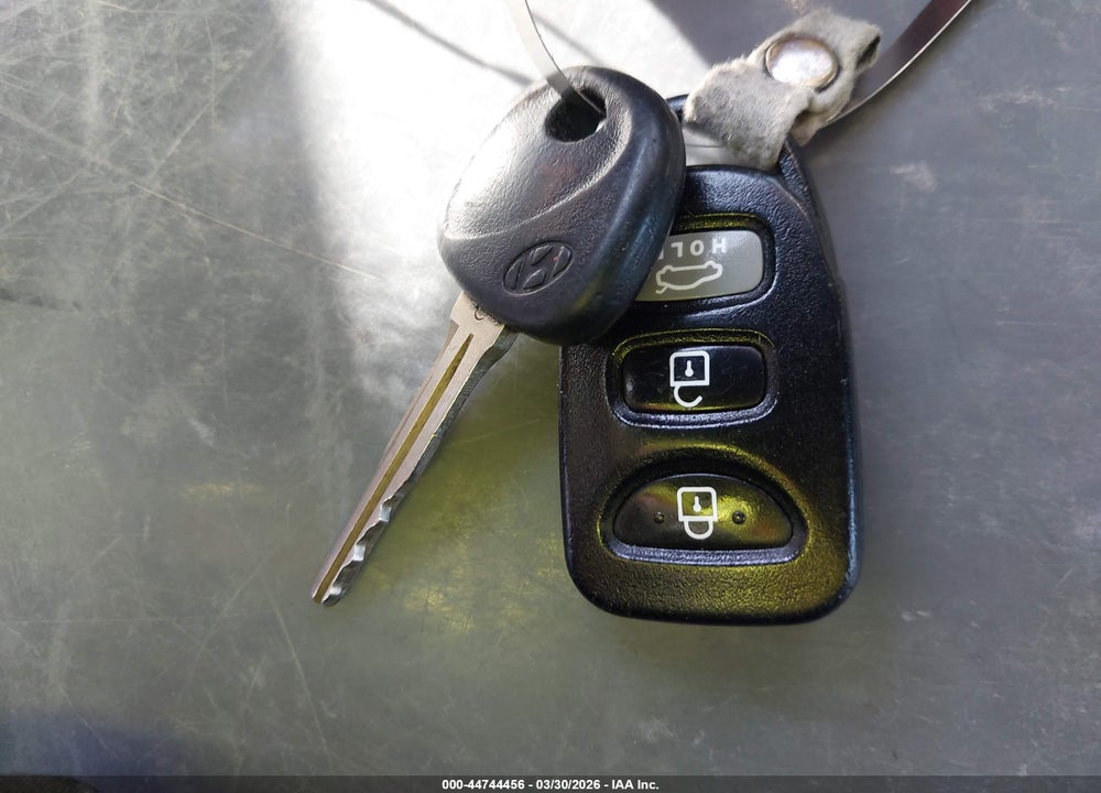 2013 HYUNDAI ELANTRA GLS VIN: 5NPDH4AE1DH388635