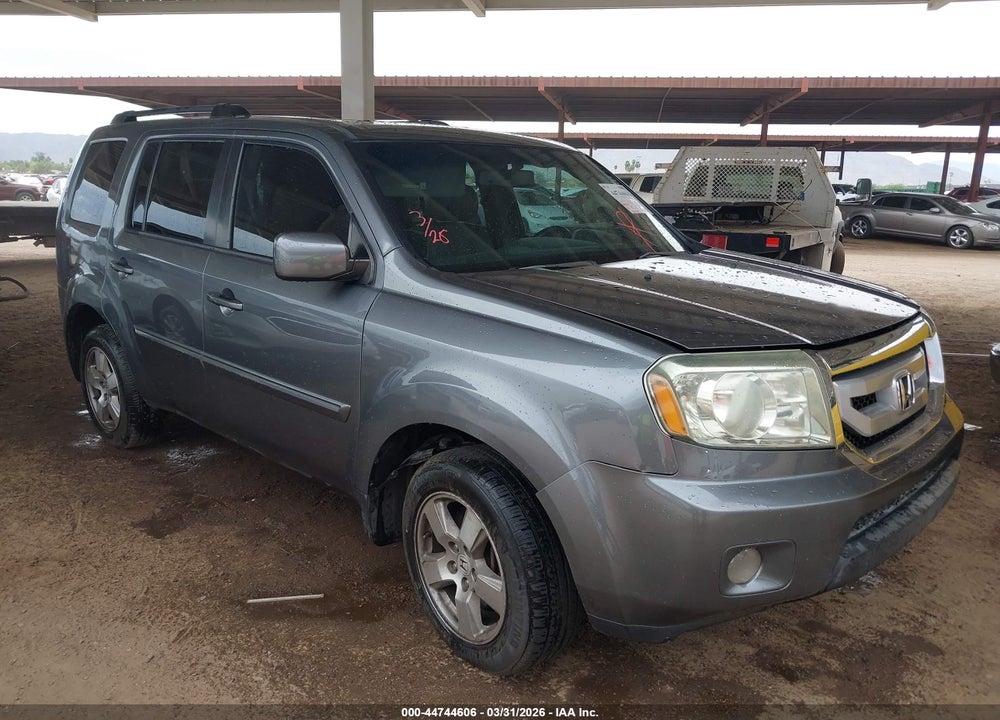 2011 HONDA PILOT EX-L VIN: 5FNYF3H50BB014231