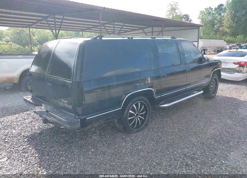 1995 CHEVROLET SUBURBAN C1500 VIN: 1GNEC16KXSJ360361